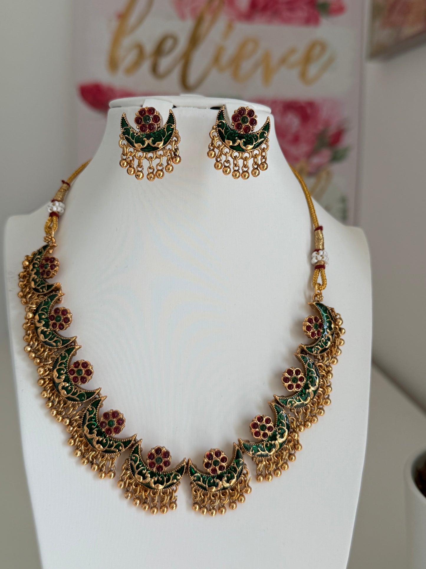 Moon Shaped Light weight/Party wear Necklace