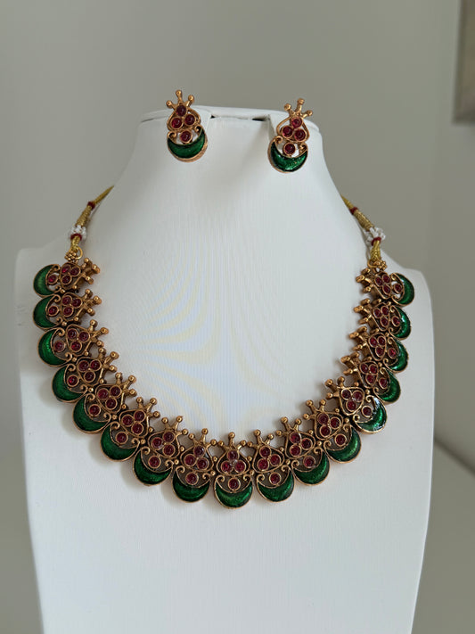 Light weight designer-Snail shape necklace