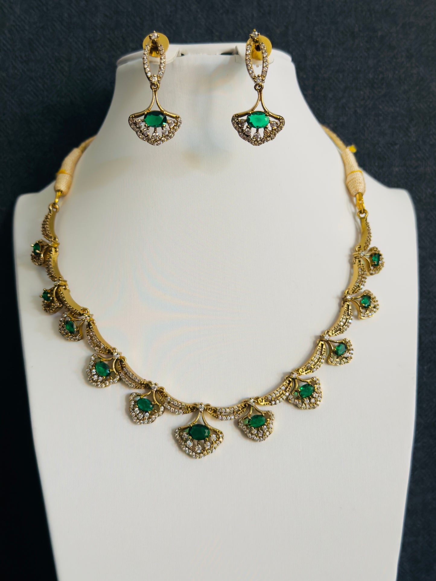 Simple Partywear Necklace set with Earring