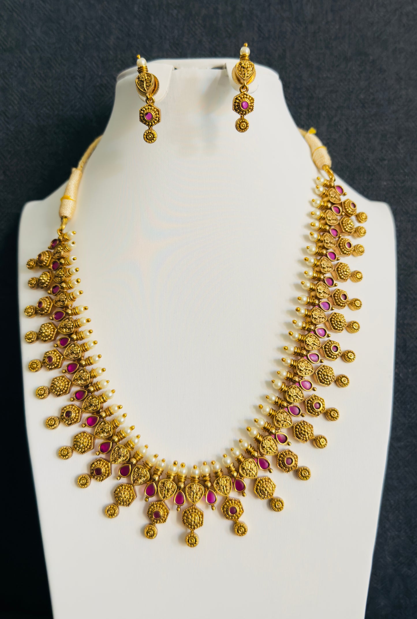 Premium party wear NS with Earrings and Pearl detailing