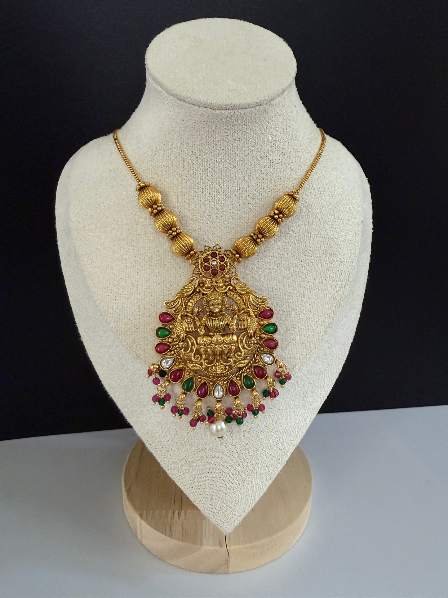 Temple style Pendant set