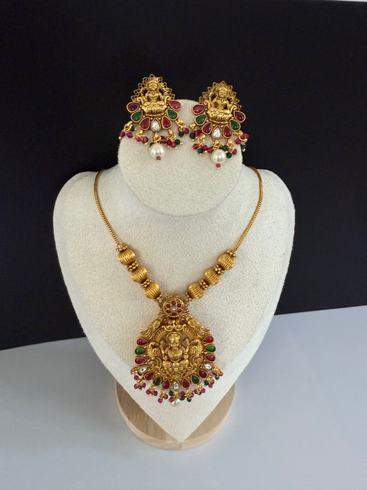 Temple style Pendant set