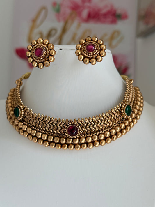 Choker set