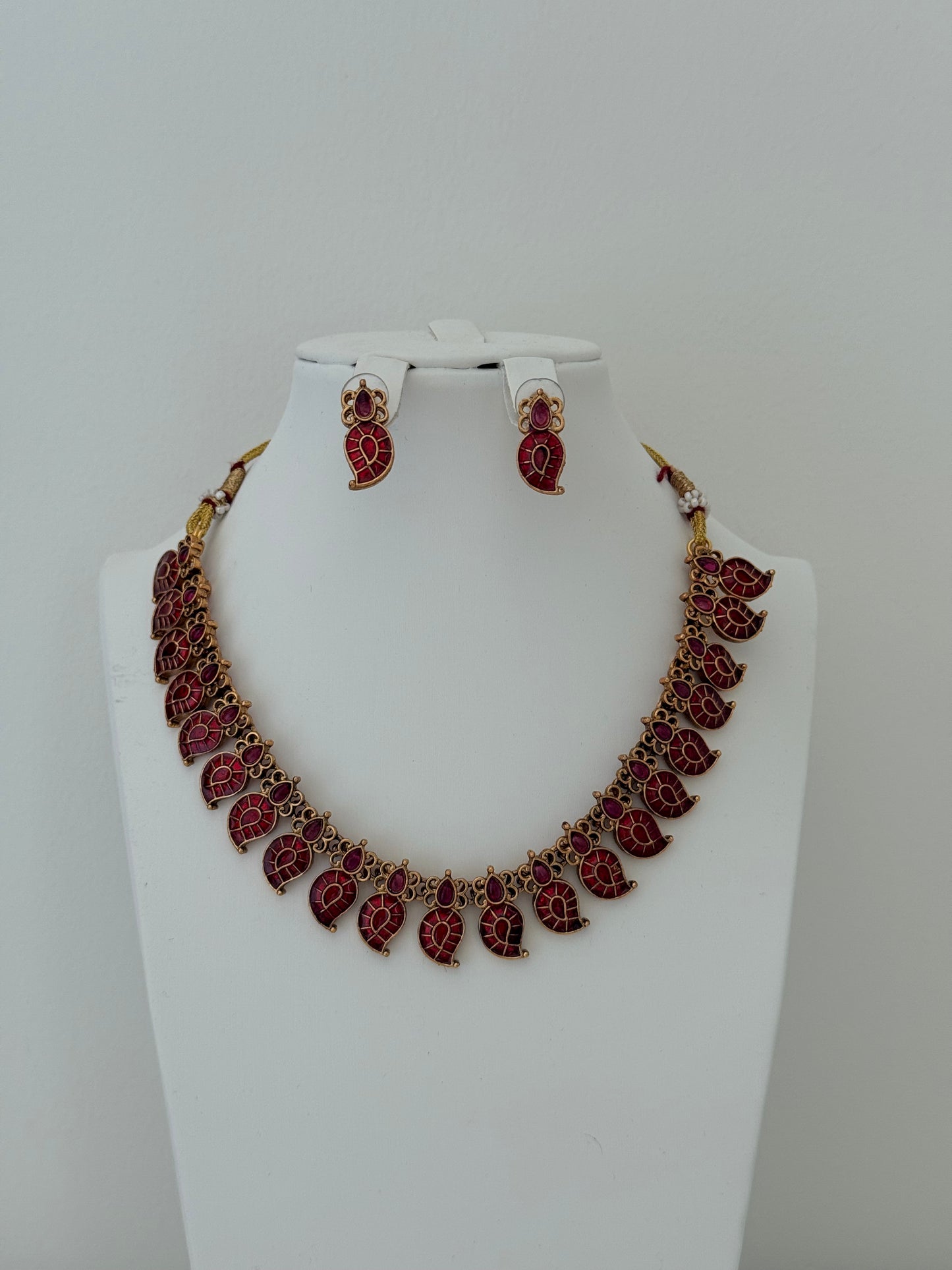 Pallaka Model Necklace Set