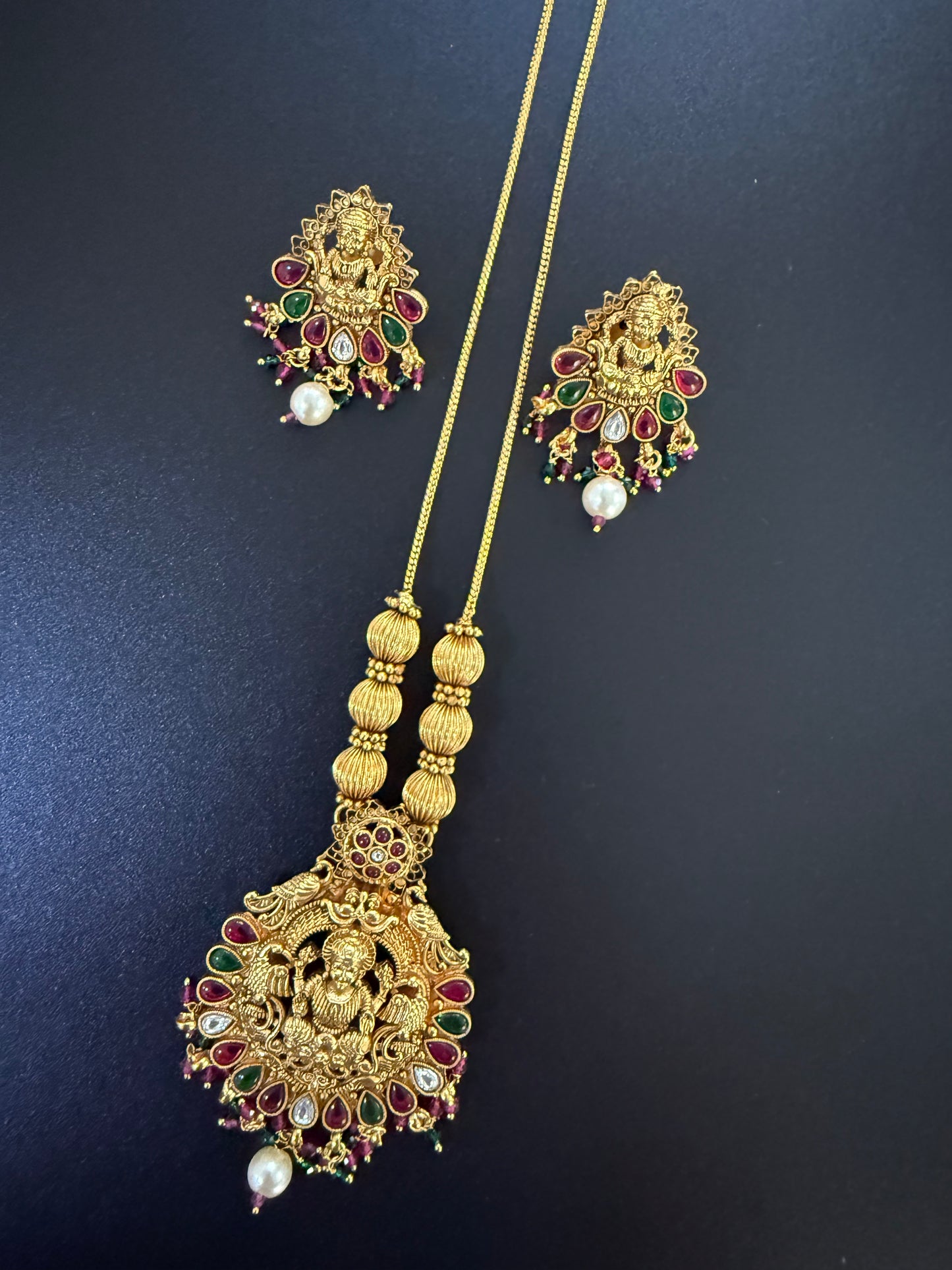 Temple style Pendant set